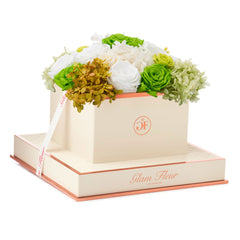 Montagé Square Green Fusion Preserved Flowers