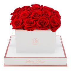 Blanche Square Light Red Preserved Roses