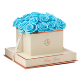 Montagé Square Baby Blue Preserved Roses